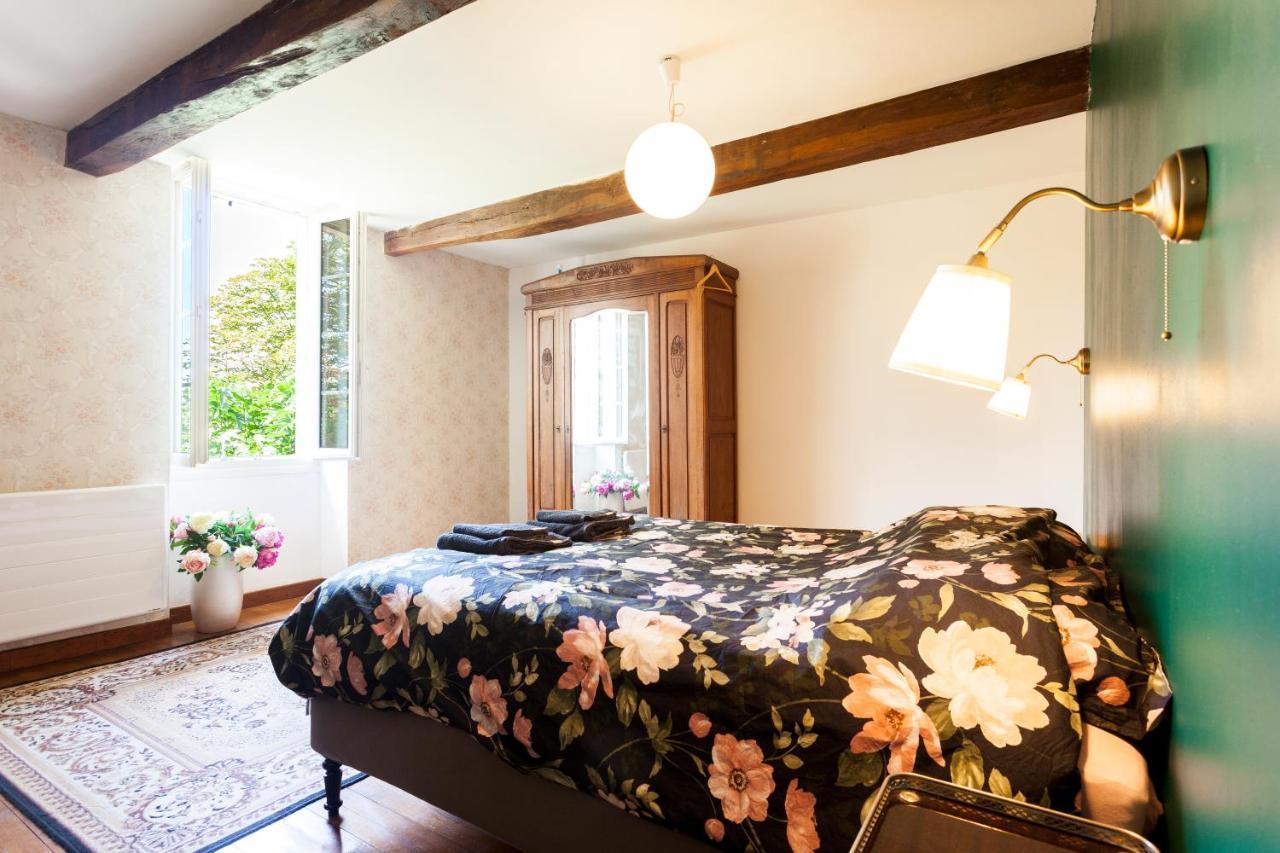 B&B Aux Petits Lardons Trie-sur-Baise Экстерьер фото